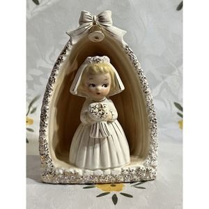 Vintage MCM Bride In Chapel Wall Decor, Unbranded- Unknown